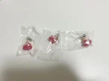 산리오 캐릭터즈 윳토메지루시 액세서리 가챠 마론크림