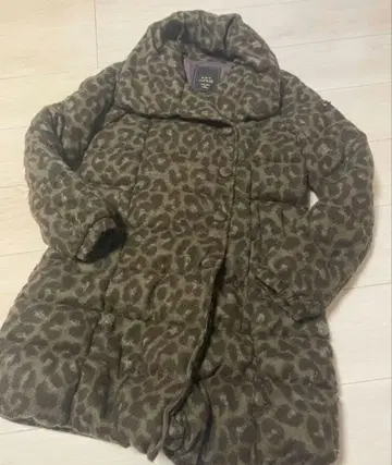 타트라스 다운 자켓 레오파드 M 사이즈