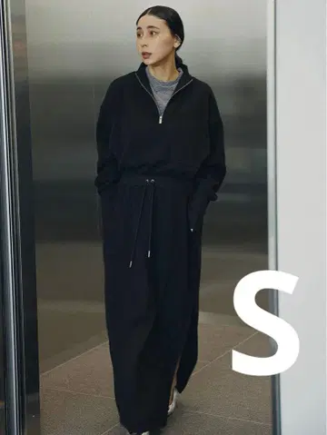 AMERI UND 하프 집 스웨트 드레스 니트 블랙