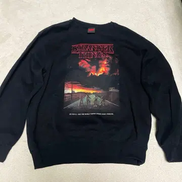 기묘한 이야기 GU 맨투맨 풀오버 M 사이즈