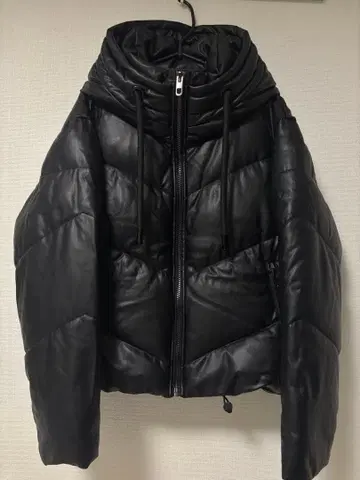 [ 새상품급 ] ZARA 후드 부착 가죽 다운 자켓