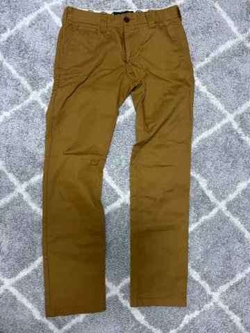 Dickies 브라운 치노 팬츠