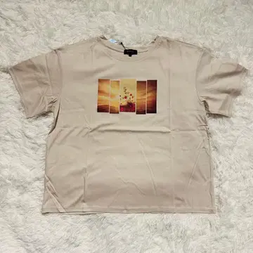 택 포함 새상품 리플렉트 프린트 T셔츠 베이지 3L