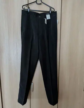 시착만 한 블랙 계열 슬랙스