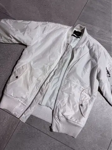 STAMPD MA-1 화이트 M 사이즈