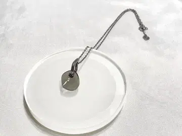 스와로브스키 Swarovski 크리스탈 목걸이 블랙 계열 메탈릭 계열