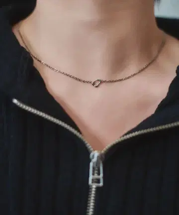 에트라리움 목걸이