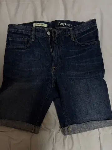 Gap 갭1969s 슬림 하프 팬츠 32