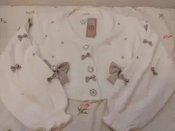 노에미 메니 리본 가디건 미사용 새상품