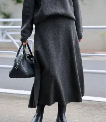 슬로브 이에나 에어리 니트 스커트 프리 사이즈