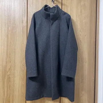 UNITED TOKYO 본딩 멜톤 스탠드 카라 코트