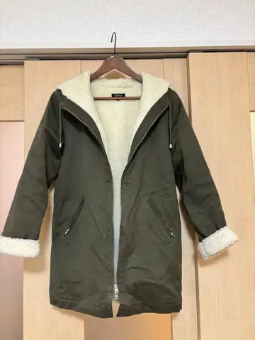 A.P.C 아페쎄 보아 안감 모즈 코트 S