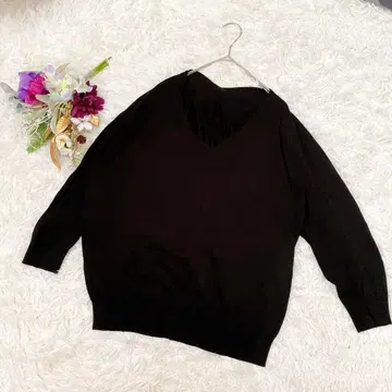 [ Rouge Vif ] 오버 사이즈 V넥 블랙 니트(F)