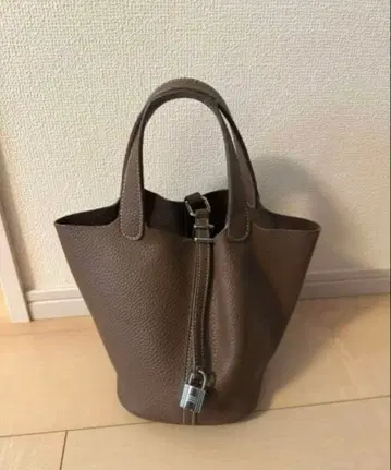 가죽 핸드백 토프 컬러 S