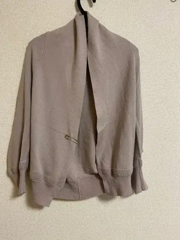 [ 미사용 새상품 ] 핑크 베이지 니트 볼레로 아바하우스