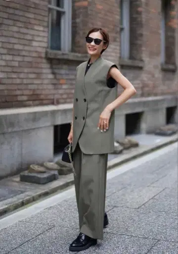 [새상품급] ELLIE 엘리 셋업 와이드 팬츠 카키 M 사이즈