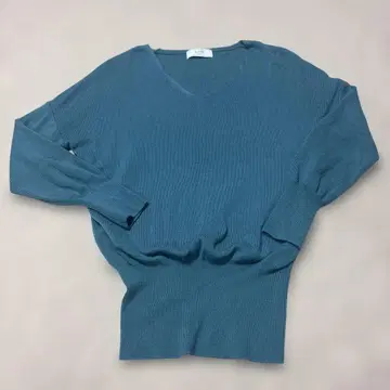 새상품급 SLOBE IENA V넥 긴팔 스웨터 울 100%