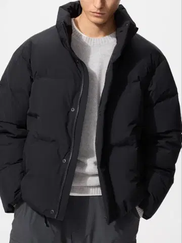 미사용 새상품 UNIQLO 심리스 다운 자켓 XXL 2025 신 출시