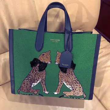 루시 맨해튼 레이디 레오파드 자수 토트백