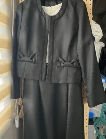 블랙 리본 포함 세레모니 수트 할인 가능