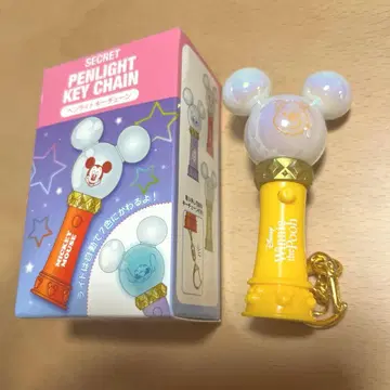 푸우 응원봉 키체인 키링 디즈니 스토어 노랑