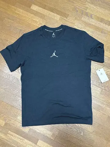 Jordan 블랙 T셔츠 S사이즈