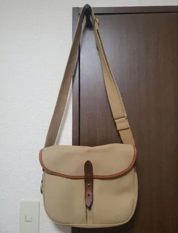 Brady STOUR 숄더백 카키