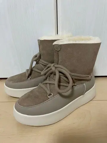 새상품급 MOHI 어그 부츠 37 베이지