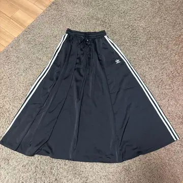 adidas 아디다스 블랙 플레어 스커트