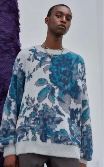 HARE 플라워 소프트 샤기 스웨터 새상품급