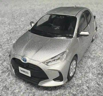 도요타 야리스 미니카