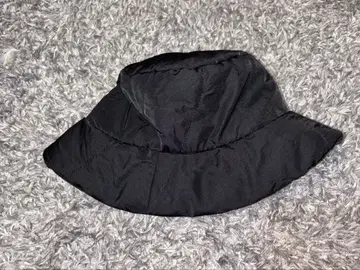 ZARA 블랙 버킷햇 나일론 소재