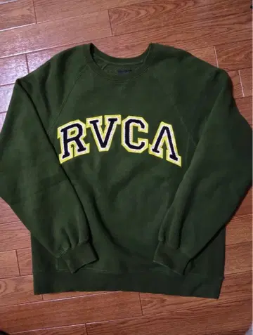 RVCA 올리브 그린 트레이닝복