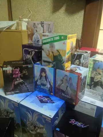 애니메이션 캐릭터 피규어 컬렉션