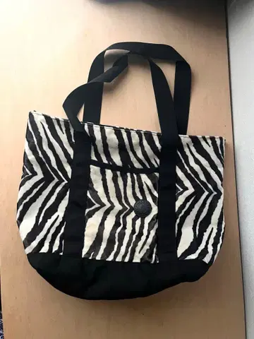 오버랜드 제브라 패턴 토트백 overland Equipment