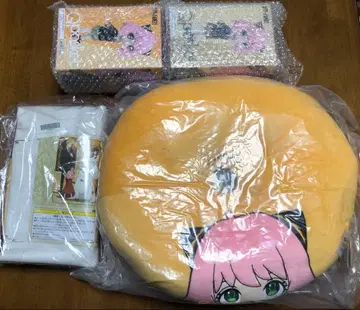 SPY x FAMILY 아냐 피규어 쿠션 담요 세트