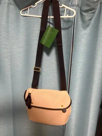 브래디 AVON / 에이본