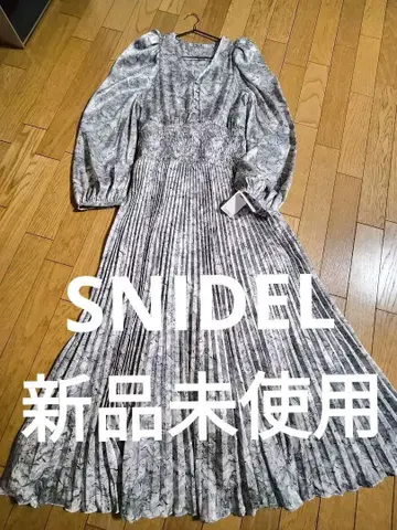 SNIDEL 미사용 새상품 긴팔 플리츠 롱 원피스