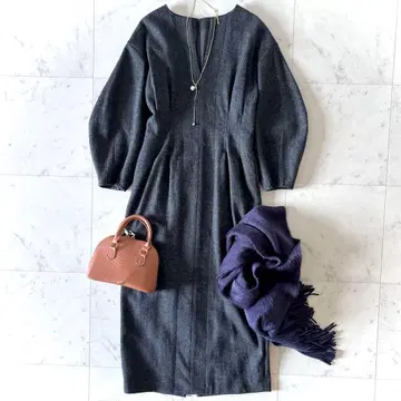 새상품급 베르메이유 페예나 울 허리 쉐이프 퍼프 슬리브 원피스