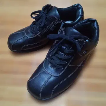 새상품급/YONEX 파워크션 사이드 지퍼 워킹화