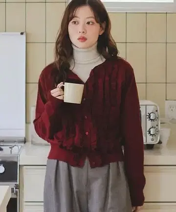 르쿠르블랑 프론트 프릴 가디건