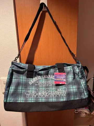 산리오 캐릭터 체크 무늬 보스턴 백