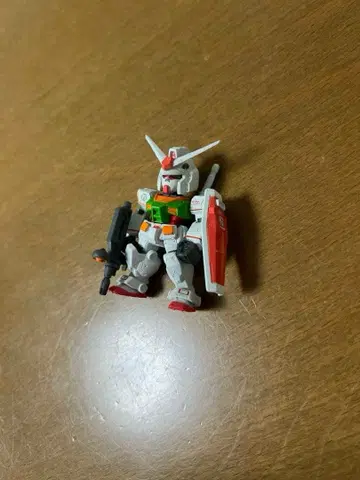 본체만 건담 세븐일레븐 컬러 네이비 컨버지