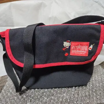Manhattan Portage Hello Kitty 메신저 백