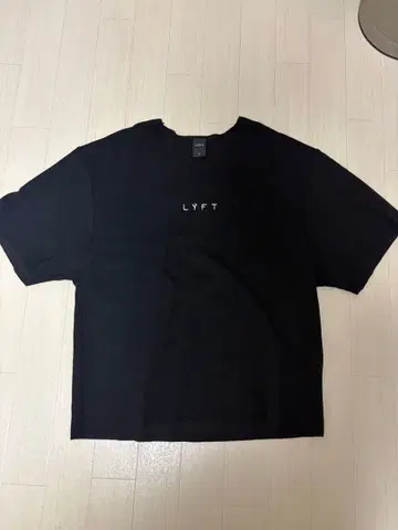 LYFT 블랙 T셔츠 S사이즈