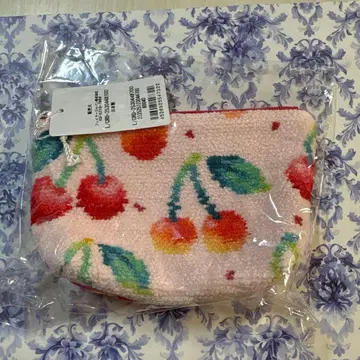 미사용 새상품*미개봉*페이*러브러리 페이*체리 도트