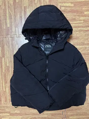ZARA 블랙 후드 부착 다운 자켓