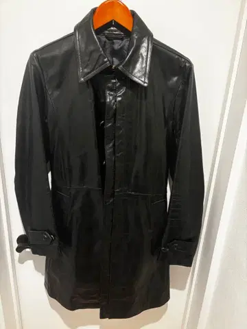 새상품급 [TORNADE MART] 블랙 가죽 트렌치코트 허리 벨트 포함