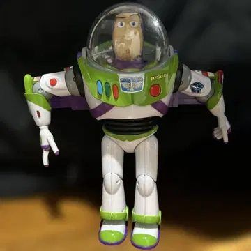 버즈 라이트이어 액션 피규어