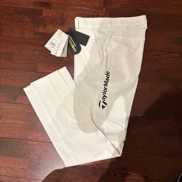 TaylorMade 화이트 팬츠